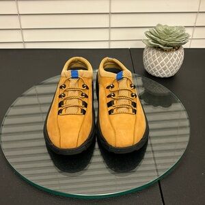 Rockport Tan and Blue Mules